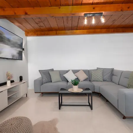Prestige Apartment Makarska