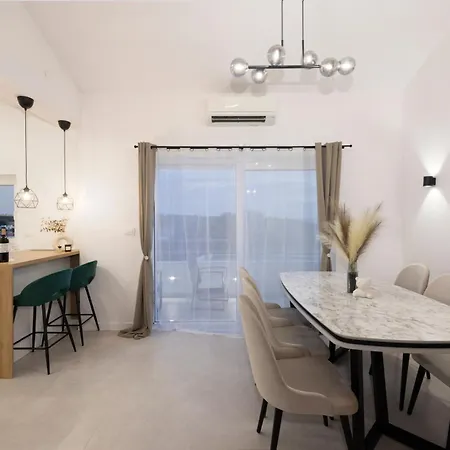 Prestige Apartment *