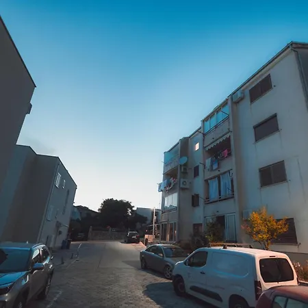 Prestige * Makarska